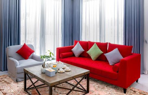 Luong Son Apartment | Sunset Villa Legacy Hill Resort