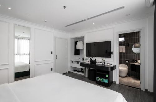 Nguyen Thai Binh Hotel | CityHouse- El Pino Realm at Metro Ben Thanh Market