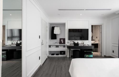 Nguyen Thai Binh Hotel | CityHouse- El Pino Realm at Metro Ben Thanh Market
