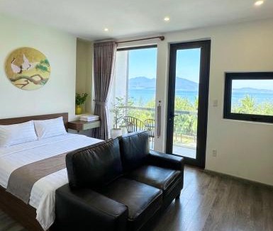 Thanh Khe Hotel | Aura Beachfront Hotel - Apartment