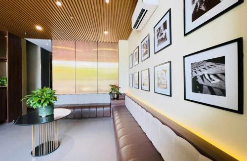 District 12 Hotel | Khách Sạn Cloud9