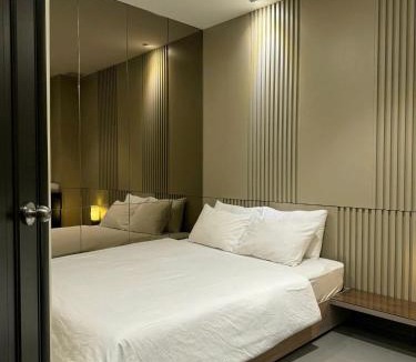 District 12 Hotel | Khách Sạn Cloud9