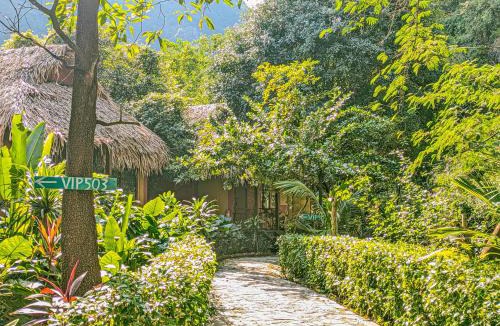 Hoa Lu Cabin | Hang Lan Ecolodge