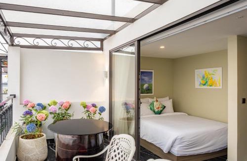 Thuy Khue Apartment | Sunset Westlake Luxury Apartment