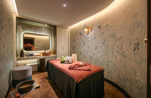 Hang Bai Hotel | Heritage Ham Long Hotel and Spa