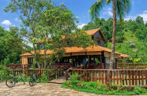 Nam Cat Tien Bed & Breakfast | Dream Hill Homestay