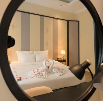 Trung Hoa Nhan Chinh Hotel | San Hotel & Pool