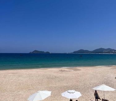 Song Cau Bed & Breakfast | Ocean Breeze Bungalow