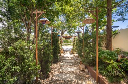 Huong Thuy Villa | Hue Crown Boutique Villa- Hue Ancient Capital