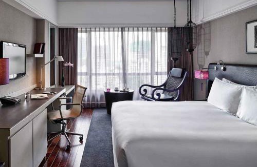Ben Nghe Hotel | Sofitel Saigon Plaza