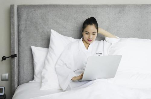 Dich Vong Hau Hotel | Novotel Suites Hanoi