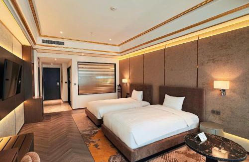 Trung Hoa Nhan Chinh Hotel | Grand Plaza Hotel Hanoi