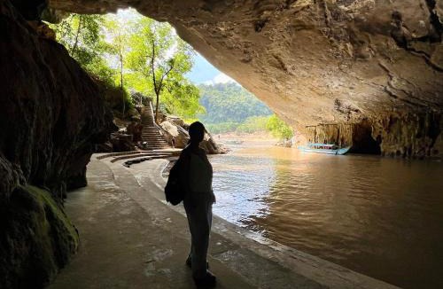 Son Trach Hotel | Phong Nha Cave Boat Tour Included - Nguyen Shack