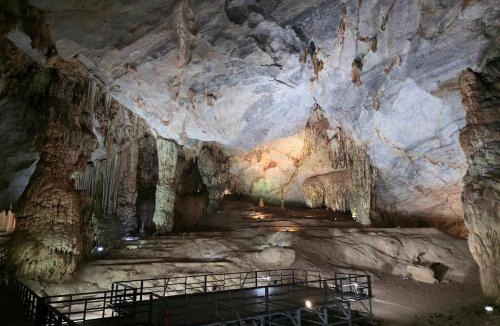 Son Trach Hotel | Phong Nha Cave Boat Tour Included - Nguyen Shack