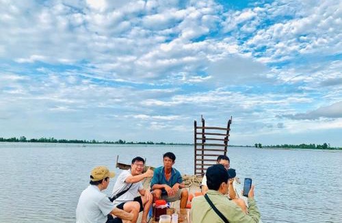 Tinh Bien Hostel | Hương Tràm Homestay