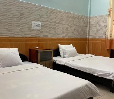 Dong Ha Hotel | Khách Sạn Hoàng Lan