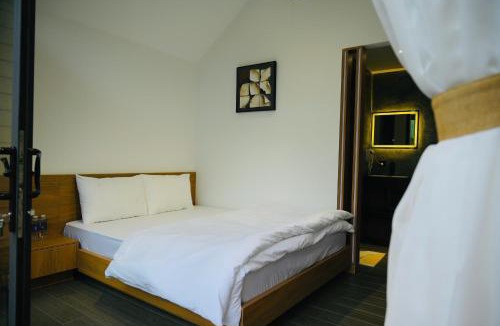 Binh Phu House | Biển Tôm ốc Homestay Bến Tre - Hồ Bơi & BBQ Garden