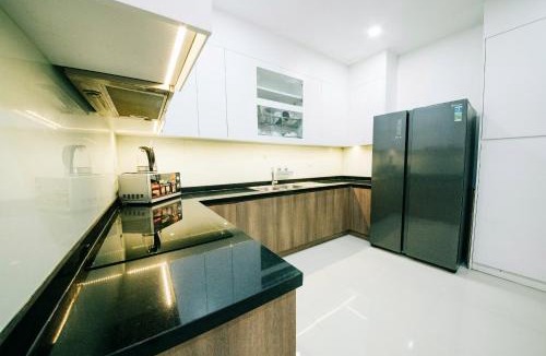 Hang Xanh Apartment | Sunwah Pearl Suites