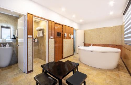 Van Mieu Hotel | A25 Premium Hotel - 12 Ngô Sỹ Liên