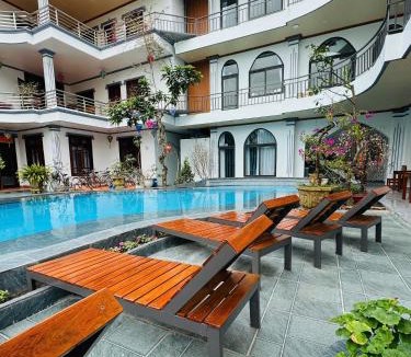 Hoa Lu Hotel | Tuan Ngoc Hotel