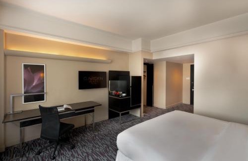 Tan Binh Hotel | Garden Plaza Saigon - Formerly PARKROYAL Saigon