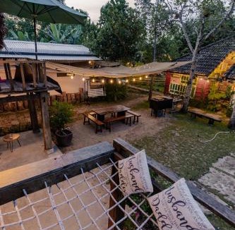Lang Co Bed & Breakfast | Suoi Da Homestay