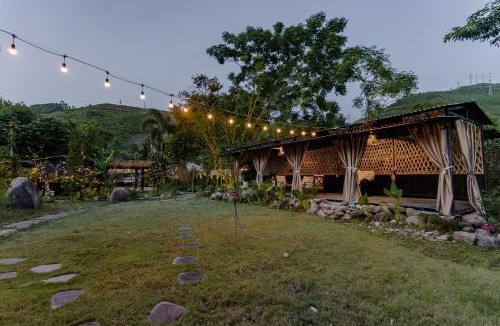 Lang Co Bed & Breakfast | Suoi Da Homestay