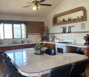 Emiliano Zapata Hotel | Casitas Las Palmas - Nacar - Mother of Pearl