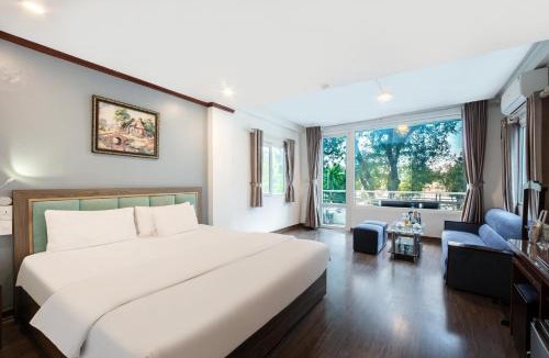 Hai Ba Trung Hotel | A25 Hotel - 57 Quang Trung