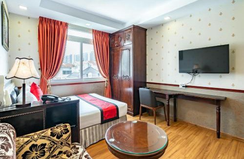 Tan Qui Dong Apartment | Dancentre Luxury Apartment Near SECC formerly Emerald Hotel & Apartment