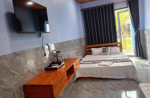 Quan Tom Hotel | Sunny Eco Lodge
