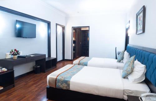 Nguyen Hue Walking Street Hotel | Royal Hotel Saigon
