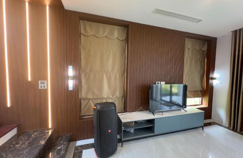 Luong Son Villa | 2 Detached 3BR Lakeview Villas Ivory Hoa Binh