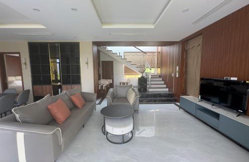 Luong Son Villa | 2 Detached 3BR Lakeview Villas Ivory Hoa Binh