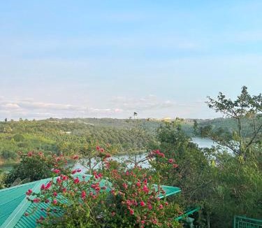 Dak Glong Hotel | Hồng Ngọc 2 Hotel Tà Đùng