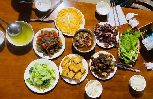 Van Chan Bed & Breakfast | Homestay Chinh Bi