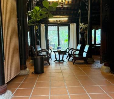 Thuy Xuan Hotel | Hill Bungalow