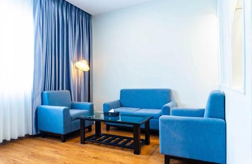 Nguyen Hue Walking Street Hotel | Royal Hotel Saigon