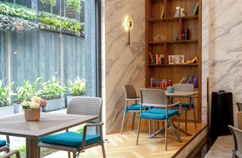 Lang Ha Apartment | The Gloria Serviced Apartment by Silk Path