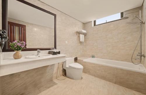 Son Tra Hotel | Lunar Hotel Danang
