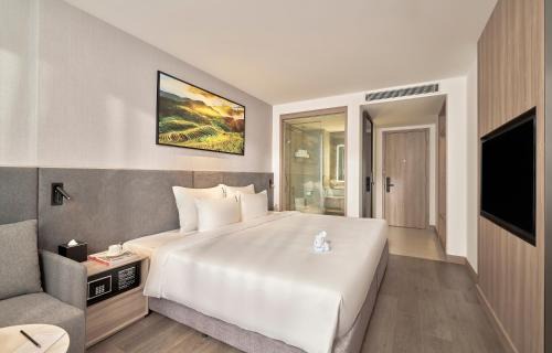 Tran Phu Beach Hotel | Adamas Boutique Hotel Nha Trang