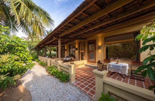 Dong Hoa Hotel | LÀNG MẮM Retreat