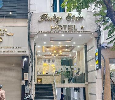 Phuong 6 Hotel | Ruby Star Hotel- Near Bến Thành Market