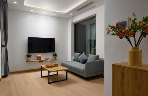 Ba Dinh Hotel | The Galaxy Home Doi Can Hotel and Apartment