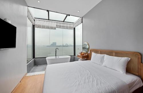 Thuy Khue Hotel | Lakeview Residence Hotel