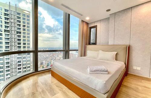Hang Xanh Apartment | Vinhome central Park Luxary House At Landmark 81