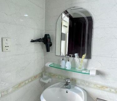 Dong Khoi Hotel | Anh Thien Sai Gon Central Hotel - by Bay Luxury