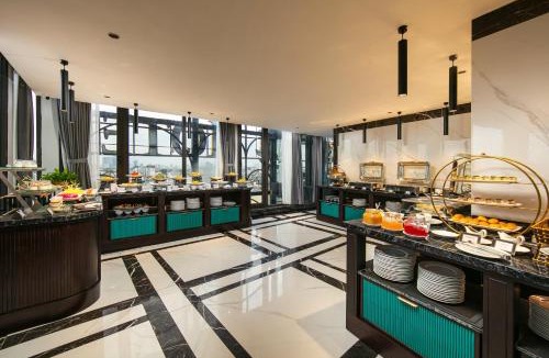 Hang Bac Hotel | MAY DE VILLE Lakeside Hotel