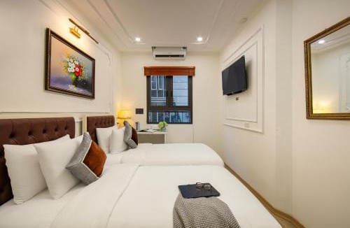 Hang Buom Hotel | TrangTrang Classy Hotel