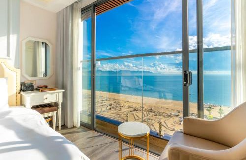 Tran Phu Beach Hotel | La Vague Hotel